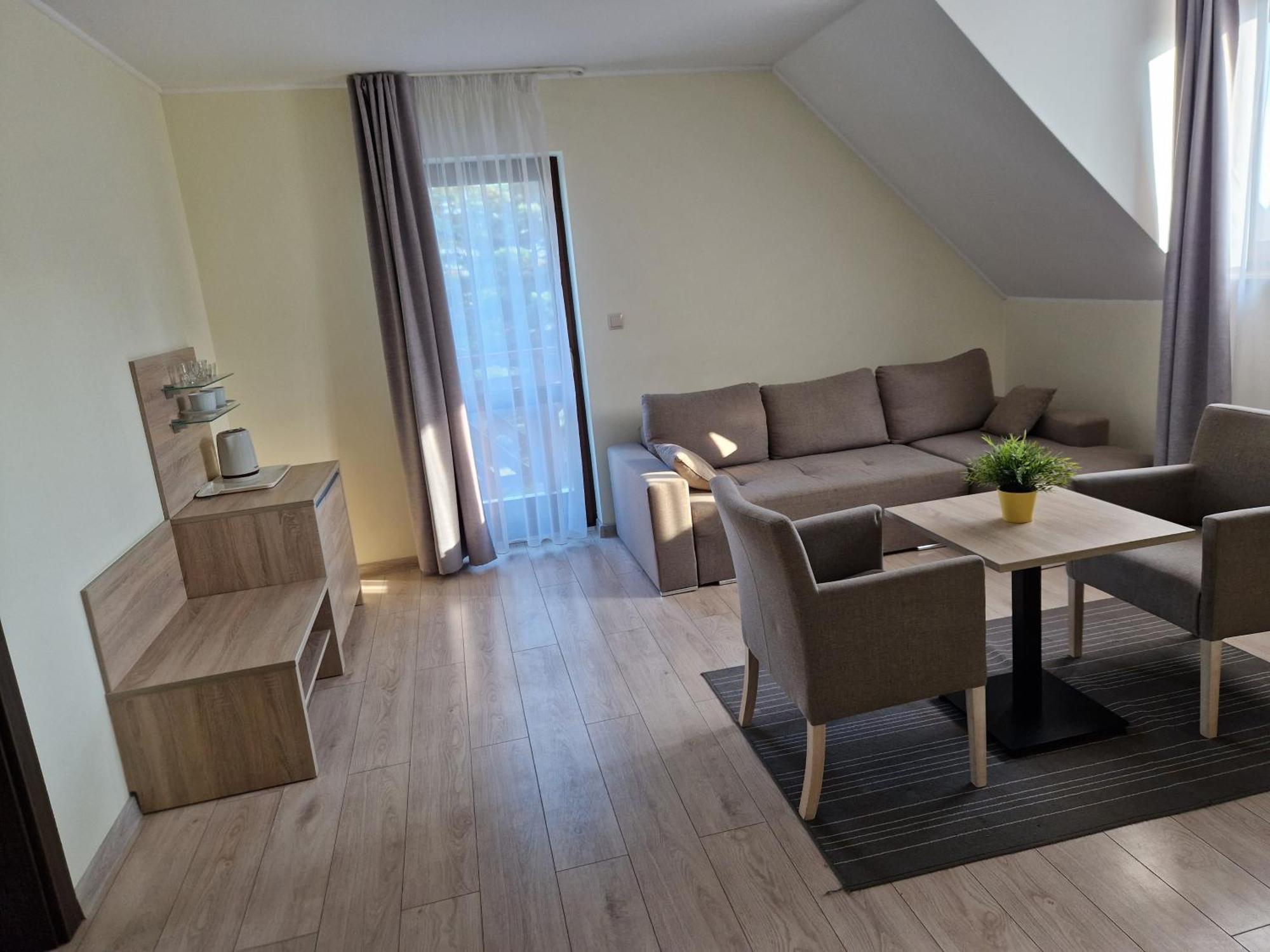 Holiapart Willa Stenga - Przy Lesie, Taras, Plac Zabaw, Grill Крыница-Морска Экстерьер фото